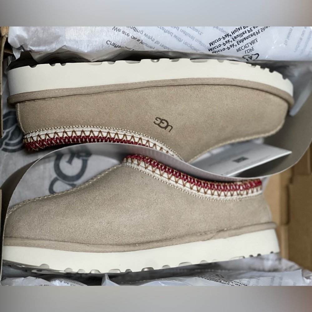 Ugg Women's Tasman Slipper Sand Cherry Size 5 NEW In Box